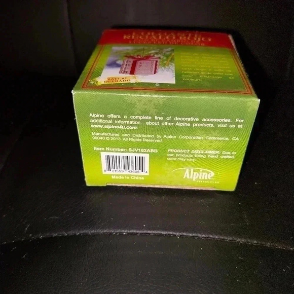 13Acrylic Gift Box Christmas light up Ornaments battery operated. Red and Green - Picture 5 of 16